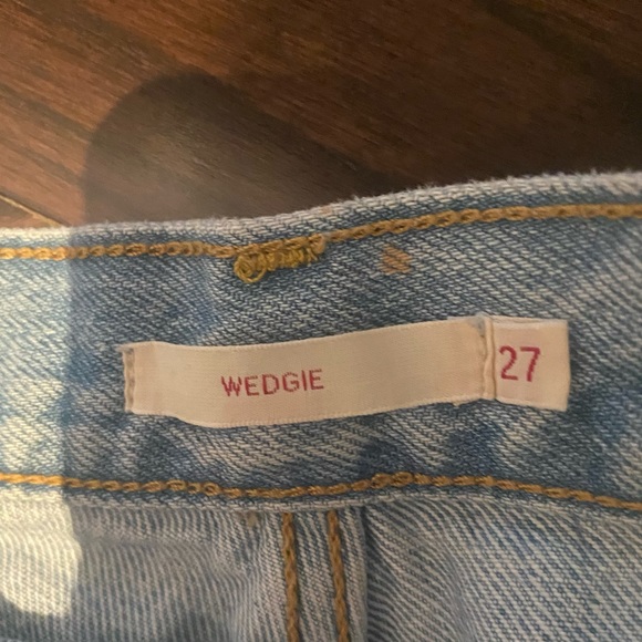 Levi’s wedgie jeans. Size 27 - Picture 3 of 3